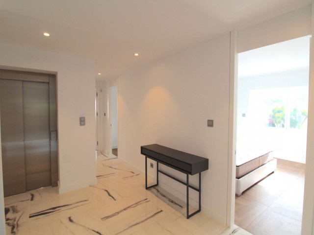 5 Slaapkamer Villa in Nueva Andalucía