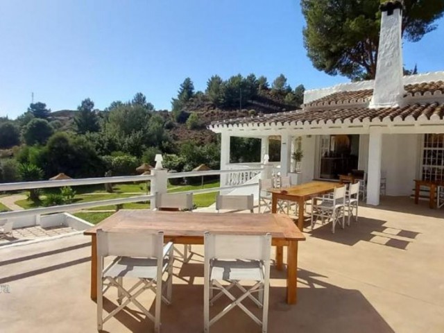Villa avec 5 Chambres  à Mijas