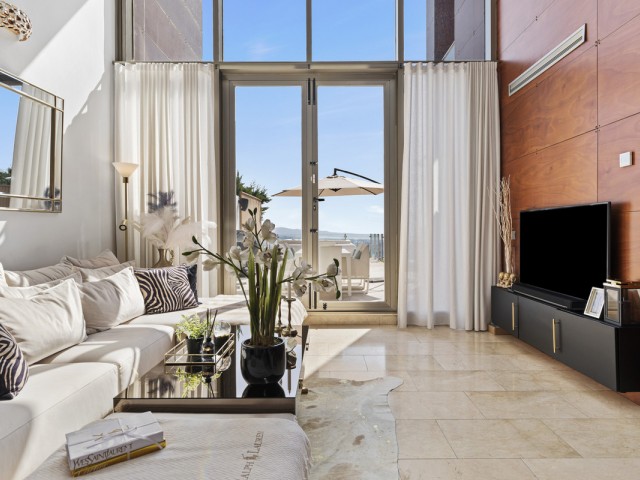 3 Bedrooms Townhouse in Benahavís