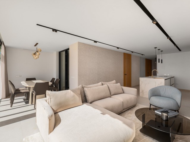 3 Bedrooms Apartment in Nueva Andalucía