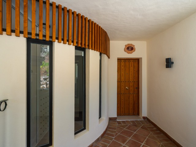 3 Bedrooms Apartment in Nueva Andalucía