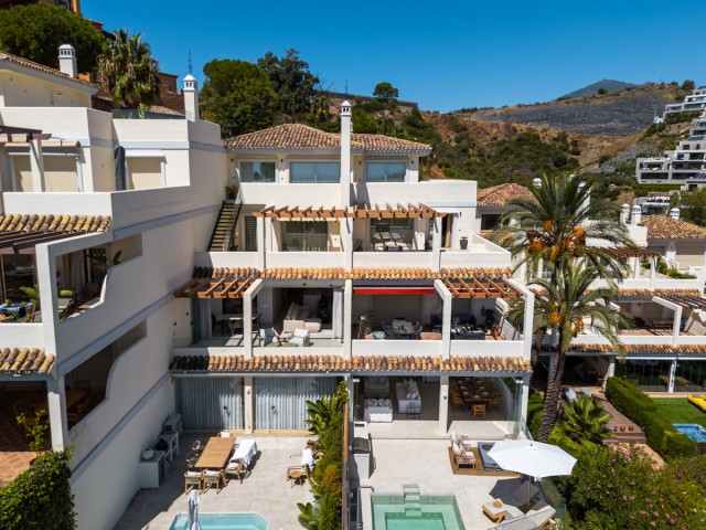 3 Bedrooms Apartment in Nueva Andalucía