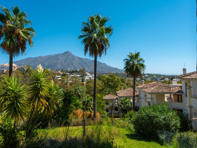 3 Bedrooms Apartment in Nueva Andalucía