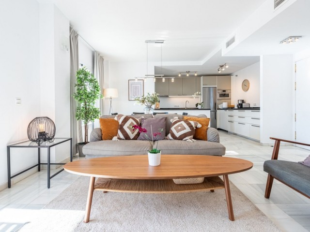 3 Bedrooms Apartment in Nueva Andalucía