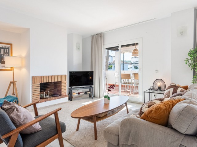 3 Bedrooms Apartment in Nueva Andalucía