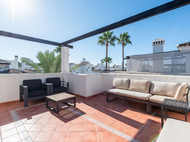 3 Bedrooms Apartment in Nueva Andalucía
