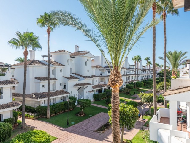 3 Bedrooms Apartment in Nueva Andalucía