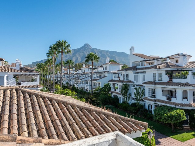 3 Bedrooms Apartment in Nueva Andalucía