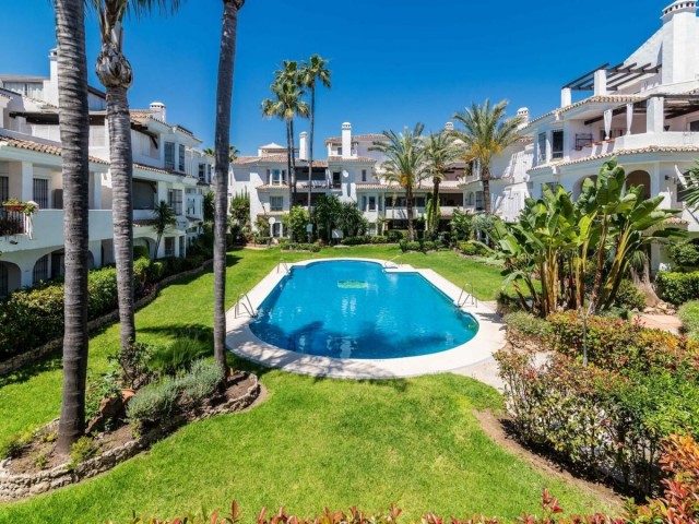 3 Bedrooms Apartment in Nueva Andalucía
