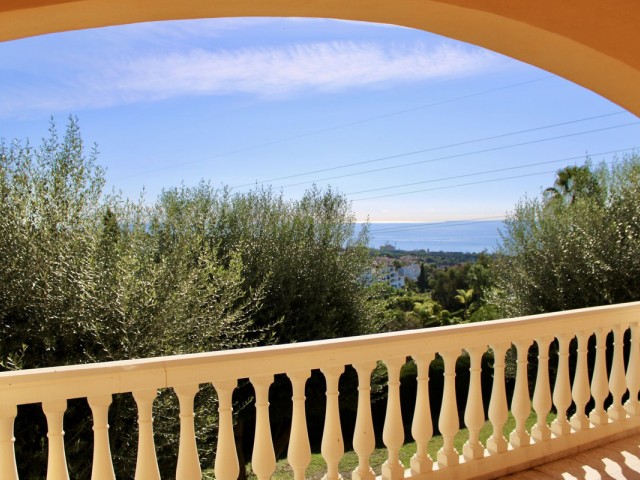 Villa con 6 Dormitorios  en Hacienda Las Chapas