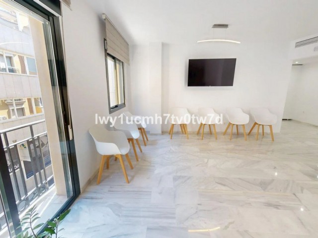 3 Bedrooms Apartment in Malagueta