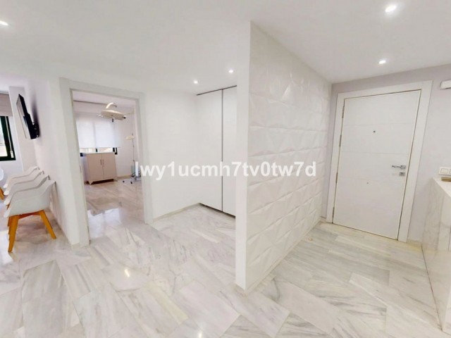 3 Bedrooms Apartment in Malagueta