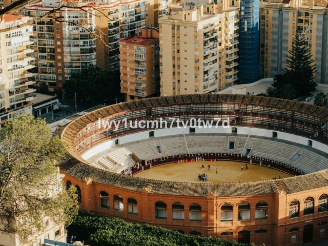 3 Bedrooms Apartment in Malagueta