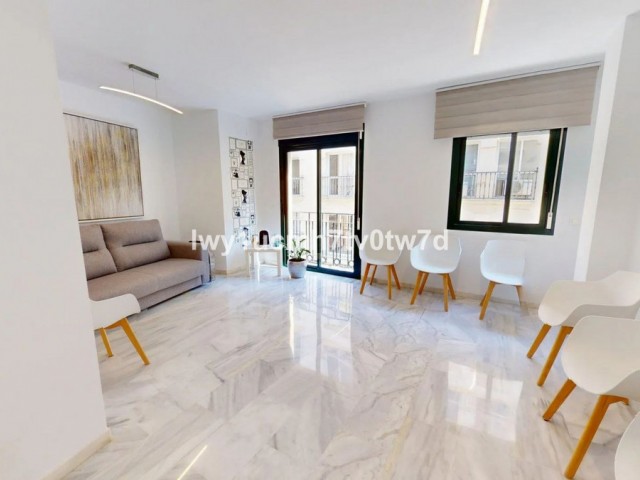 3 Bedrooms Apartment in Malagueta