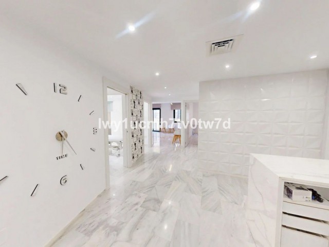3 Bedrooms Apartment in Malagueta