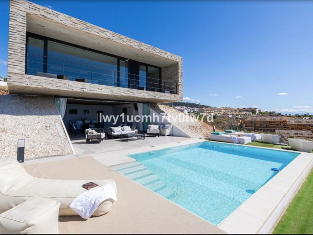 4 Sovrums Villa i Benalmadena