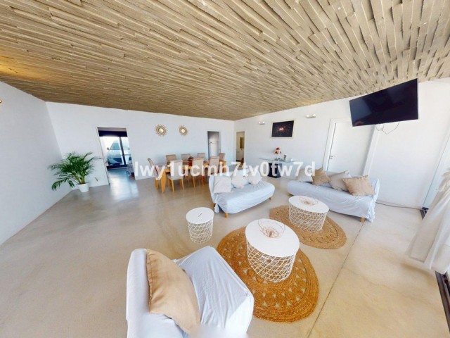 4 Bedrooms Villa in Benalmadena