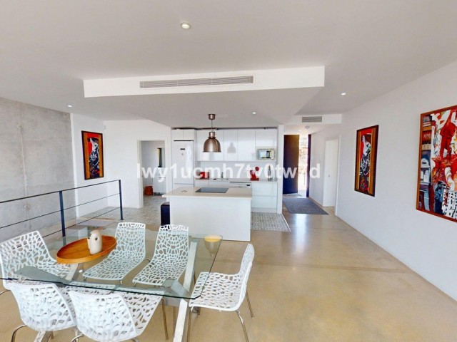 4 Bedrooms Villa in Benalmadena