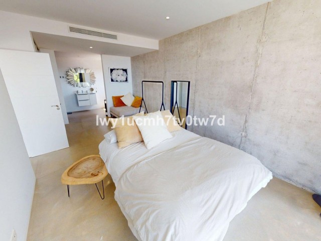 4 Bedrooms Villa in Benalmadena