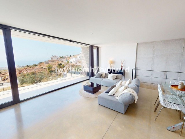 4 Bedrooms Villa in Benalmadena