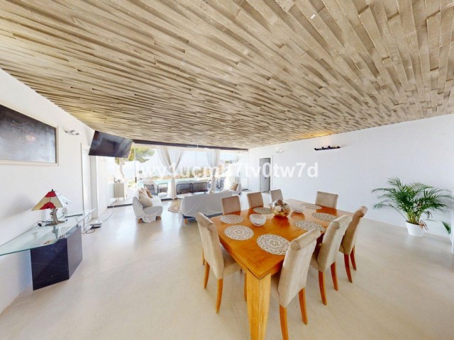 4 Bedrooms Villa in Benalmadena