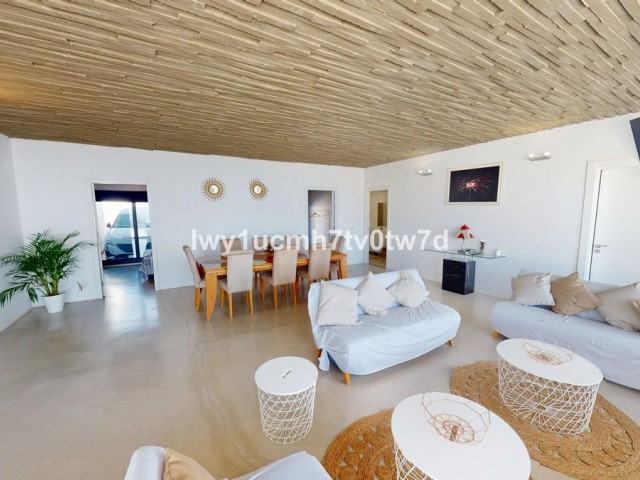 4 Bedrooms Villa in Benalmadena