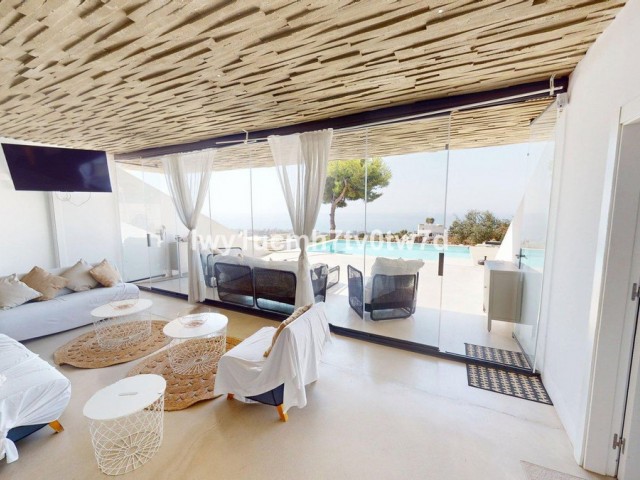 4 Bedrooms Villa in Benalmadena