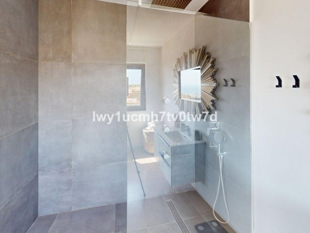 4 Bedrooms Villa in Benalmadena