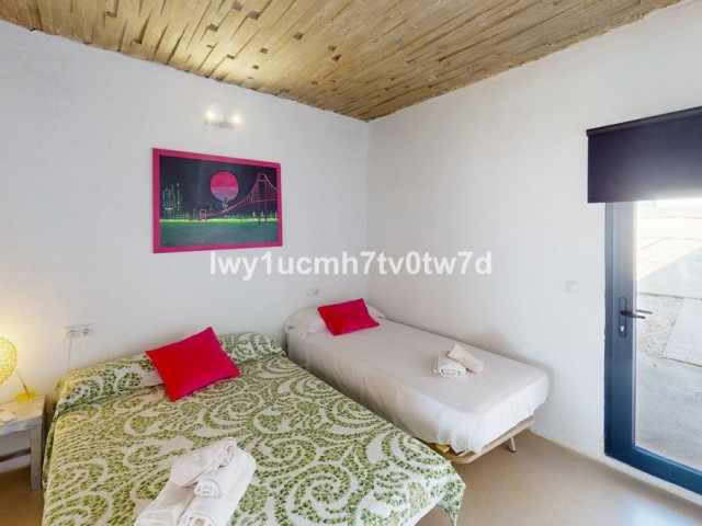 4 Bedrooms Villa in Benalmadena