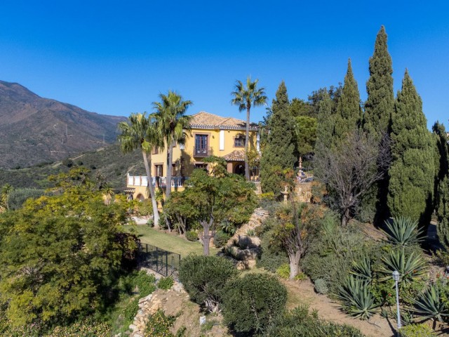 6 Sovrums Villa i Estepona