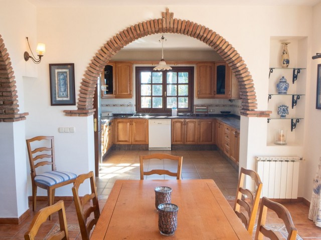 6 Sovrums Villa i Estepona