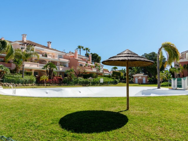 2 Bedrooms Apartment in Estepona