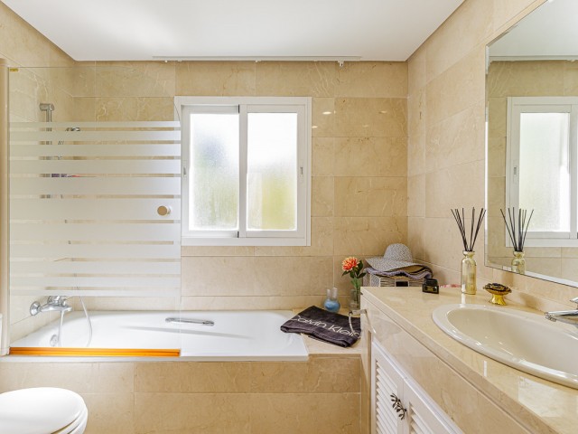 2 Slaapkamer Appartement in Estepona