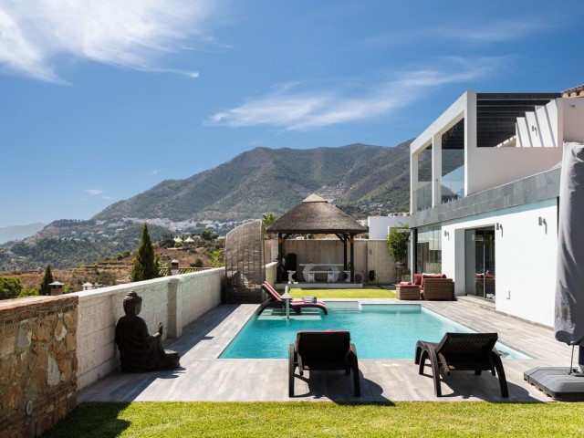 4 Soveroms Villa i Mijas Costa