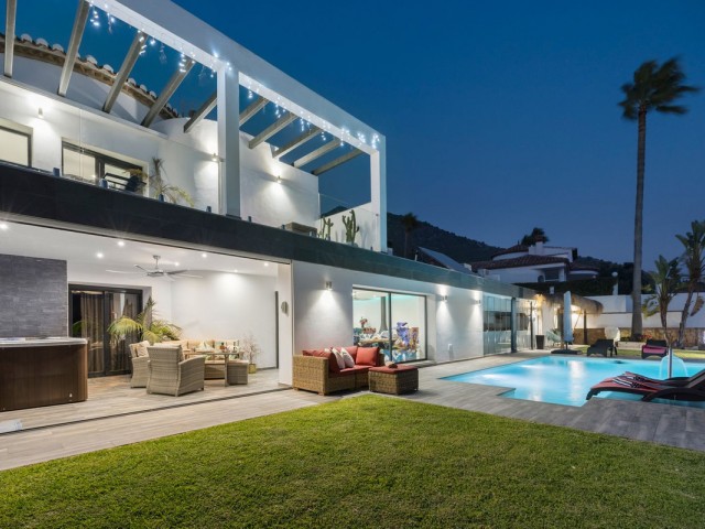 4 Soveroms Villa i Mijas Costa