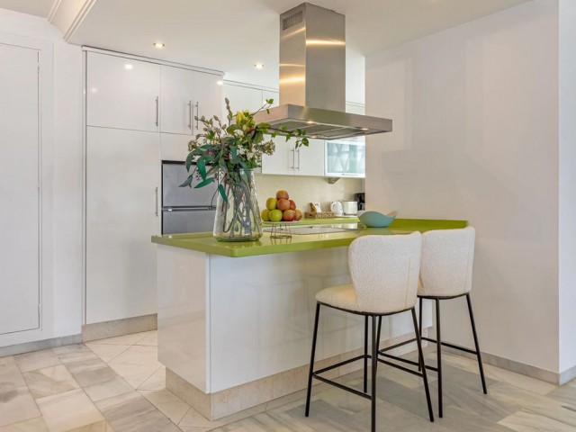 2 Bedrooms Apartment in Puerto Banús