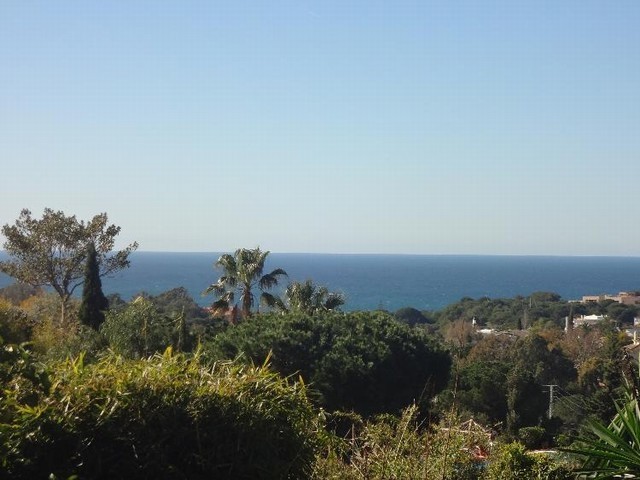 5 Bedrooms Villa in Elviria
