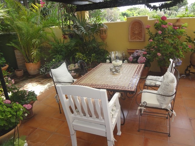 5 Bedrooms Villa in Elviria