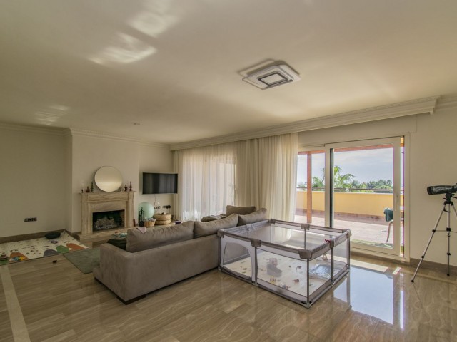 Penthouse in Sierra Blanca