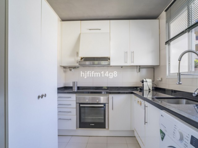 2 Bedrooms Apartment in Benahavís