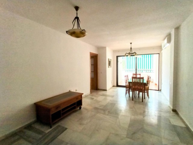 4 Bedrooms Apartment in La Carihuela