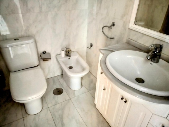 4 Schlafzimmer Apartment in La Carihuela