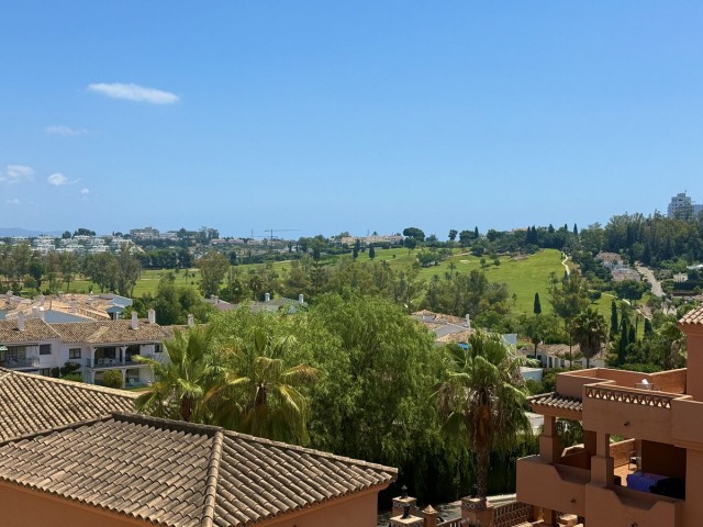 3 Bedrooms Apartment in Benahavís