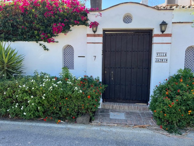 4 Sovrums Villa i Estepona