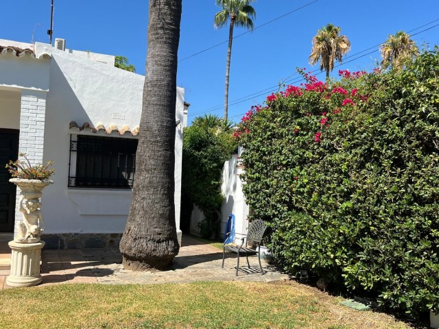 4 Sovrums Villa i Estepona