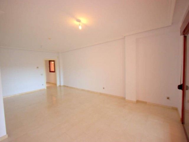 Lägenhet, Casares, R4181344