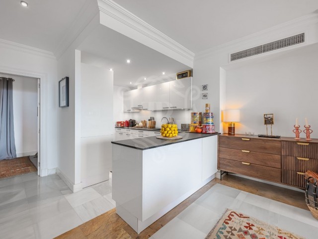 Apartamento con 4 Dormitorios  en Monte Halcones