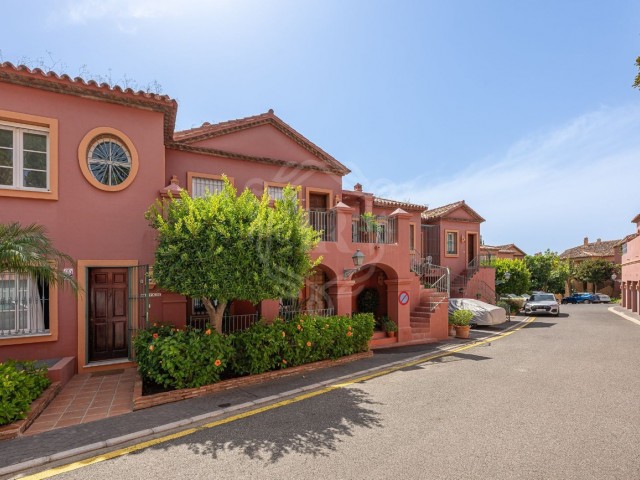 Apartment, Monte Halcones, R5146996