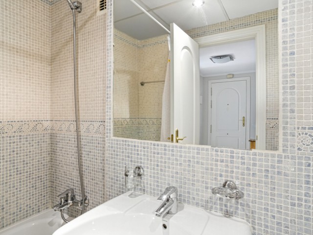 2 Slaapkamer Appartement in Elviria