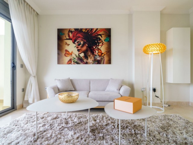 2 Bedrooms Apartment in Benahavís